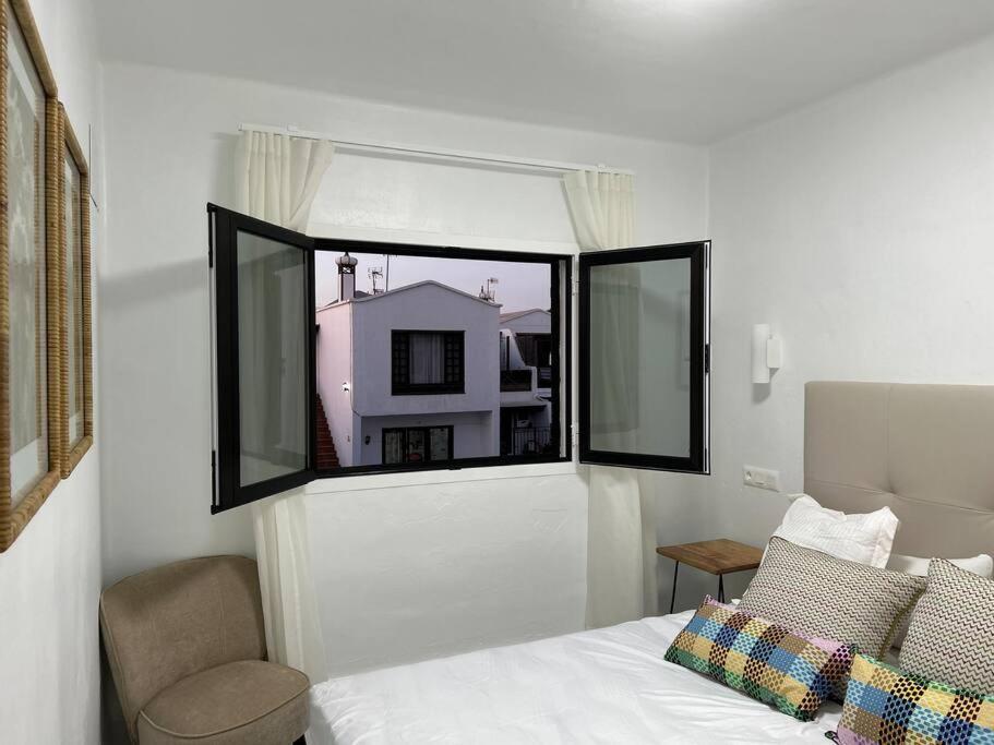 Moderno Apartamento Cerca Al Mar Tías Exterior foto